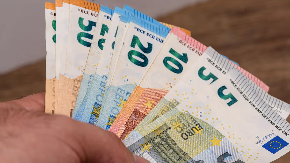 Ireland's Back-to-School Allowance Benefits 126,000 Families
