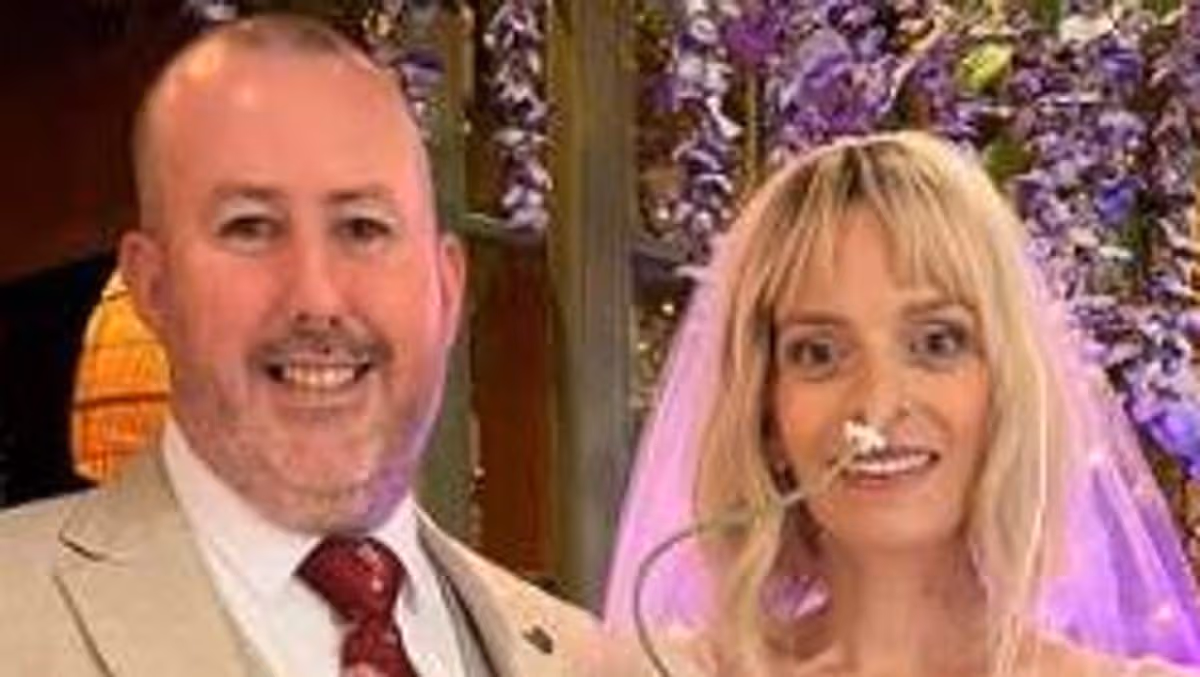 Man Marries Dying Wife in Hospice
