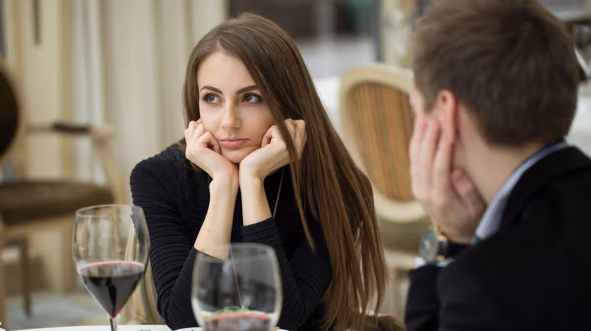 Woman Pretends to Faint to End Bad Date