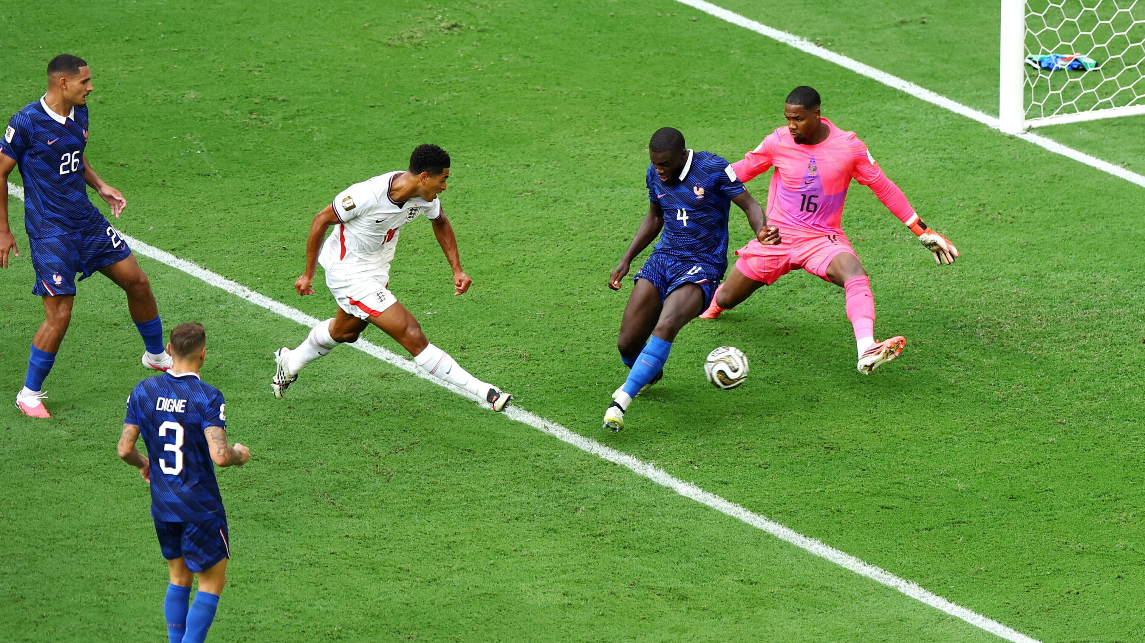 England Defeats France 6-4 in World Cup Play-off