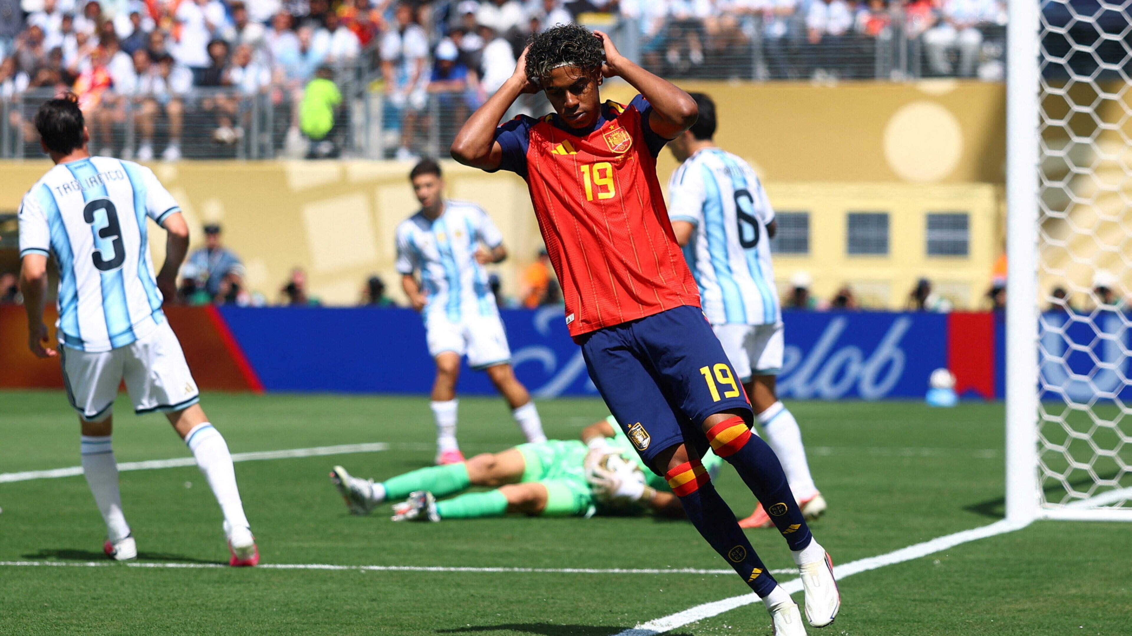 Spain and Argentina Battle in World Cup Final