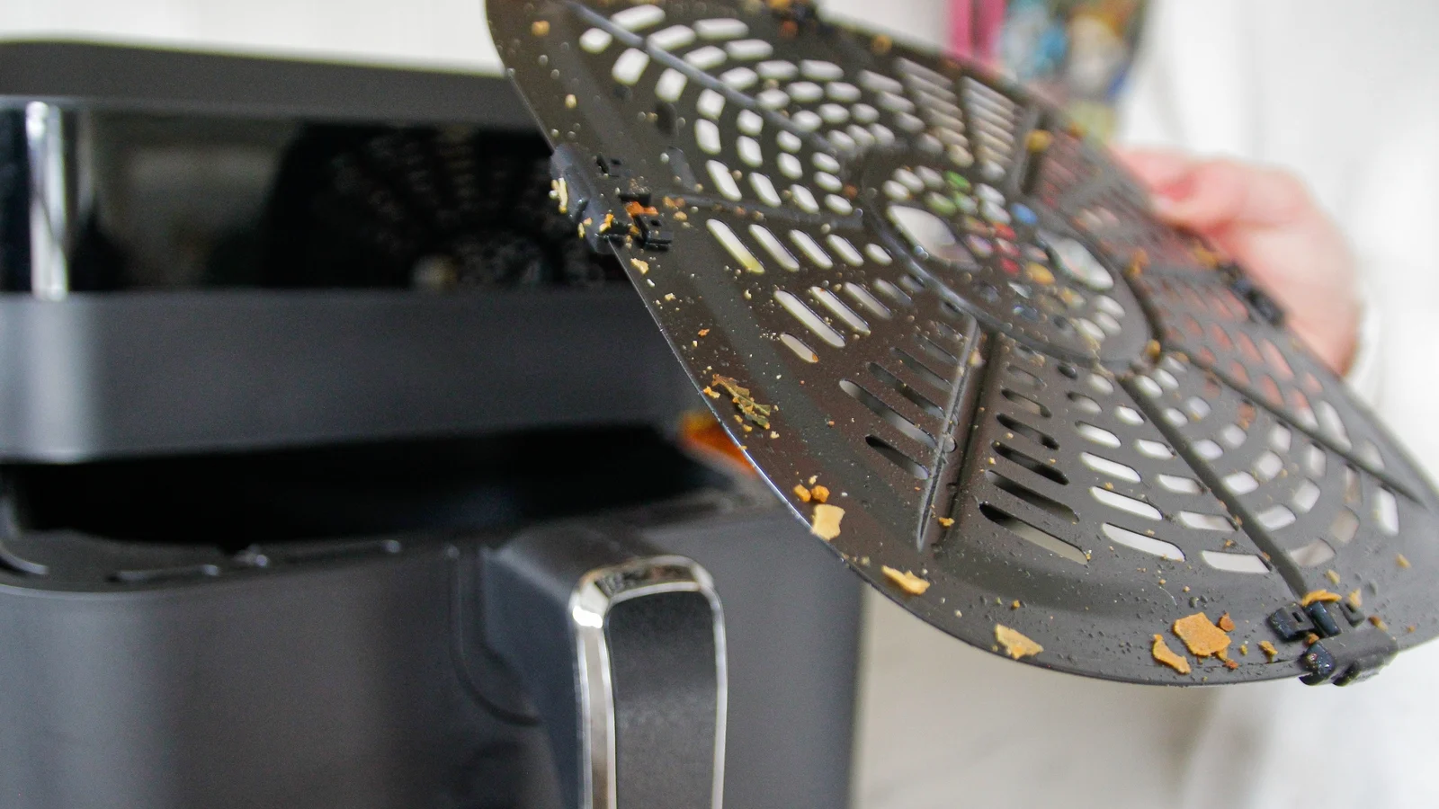 Air Fryer Users Neglect Daily Cleaning