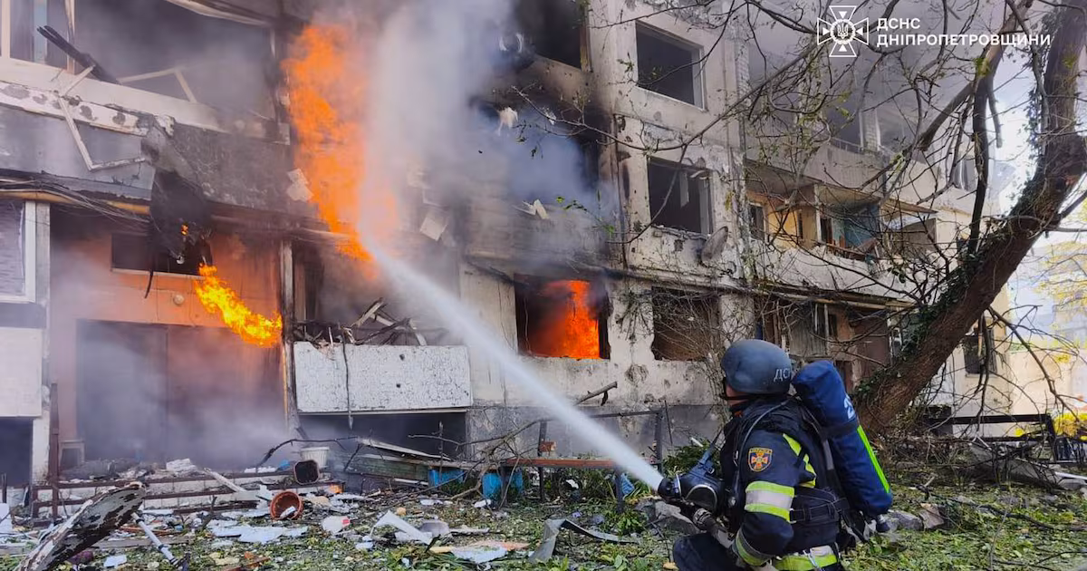 Ukraine launches 400 drones at Moscow amid protests