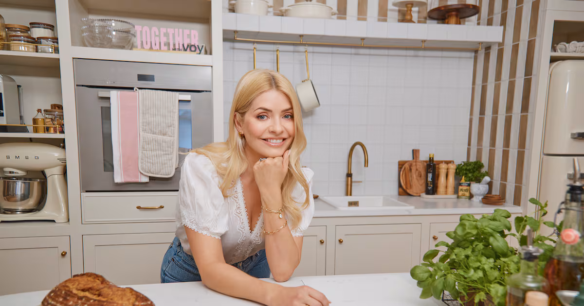 Holly Willoughby launches new YouTube channel