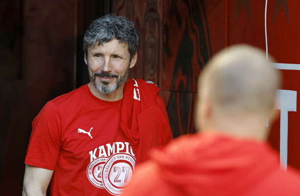 Van Bommel to become Belgium national team coach
