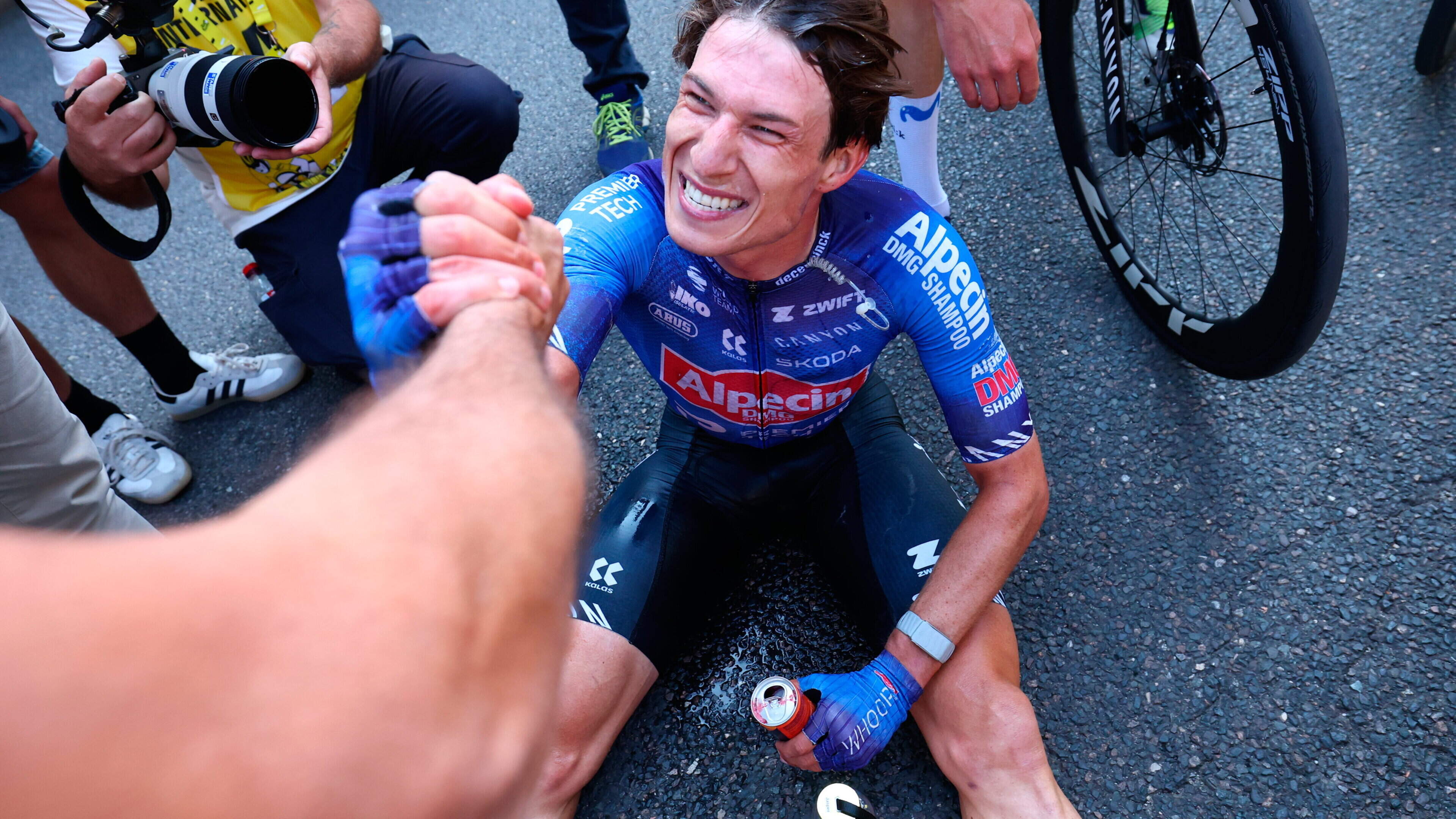 Jasper Philipsen Wins Stage 17 of Tour de France