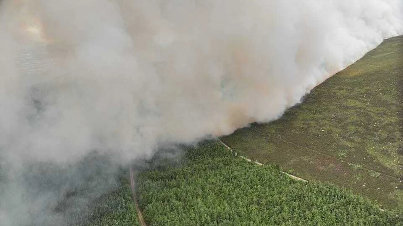 Extra resources deployed after Slievenamon fire spreads