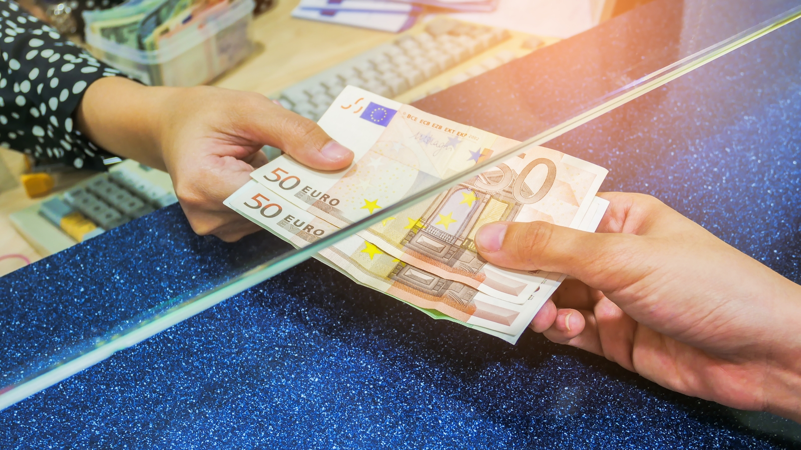Govt's financial management criticized by fiscal watchdog