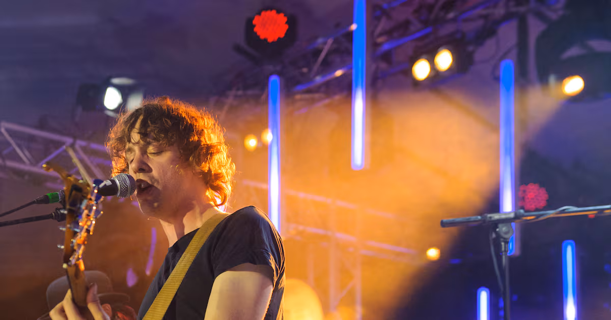 Razorlight Wanted To Give Away Number One Hit