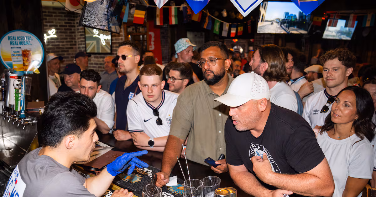 World Cup Boosts Pub Sales, Restaurants Struggle