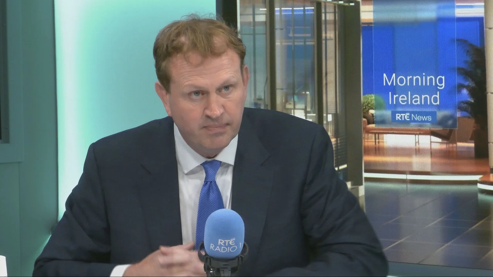 Minister to Discuss Legal Aid Dispute with Law Society
