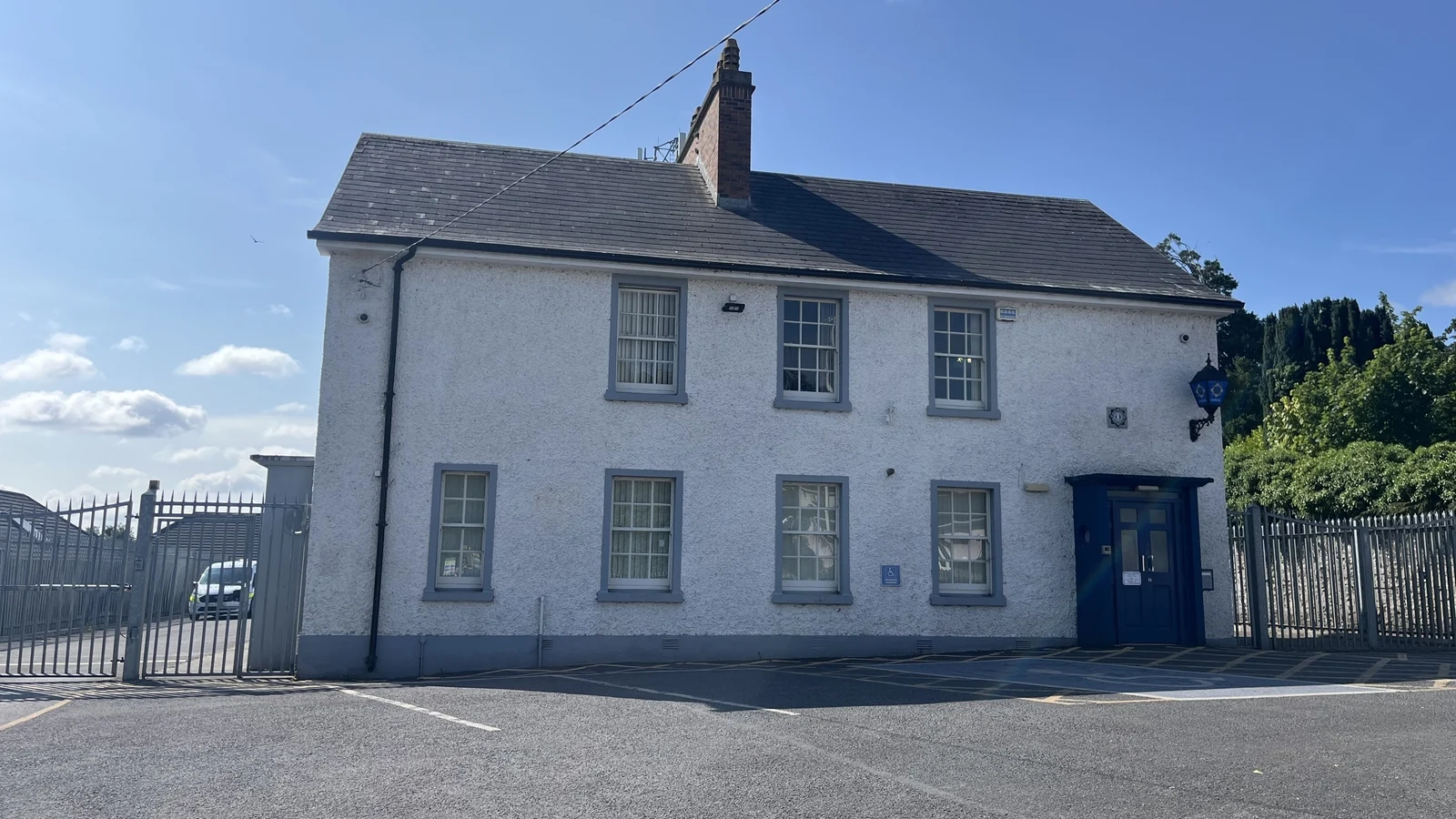 Garda hospitalized after vape incident in Offaly