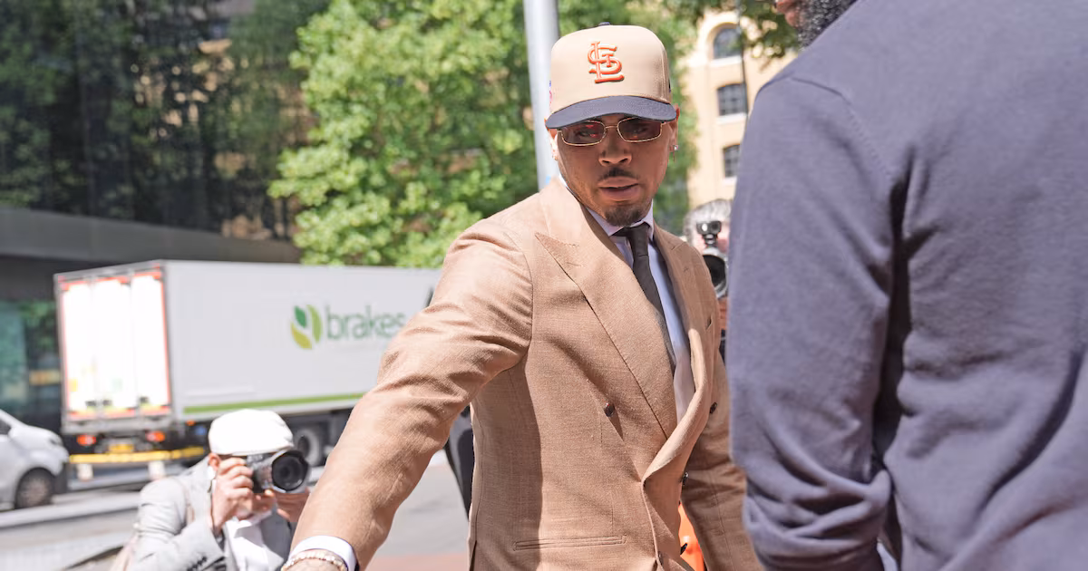 Chris Brown Admits Affray Over Bottle Attack