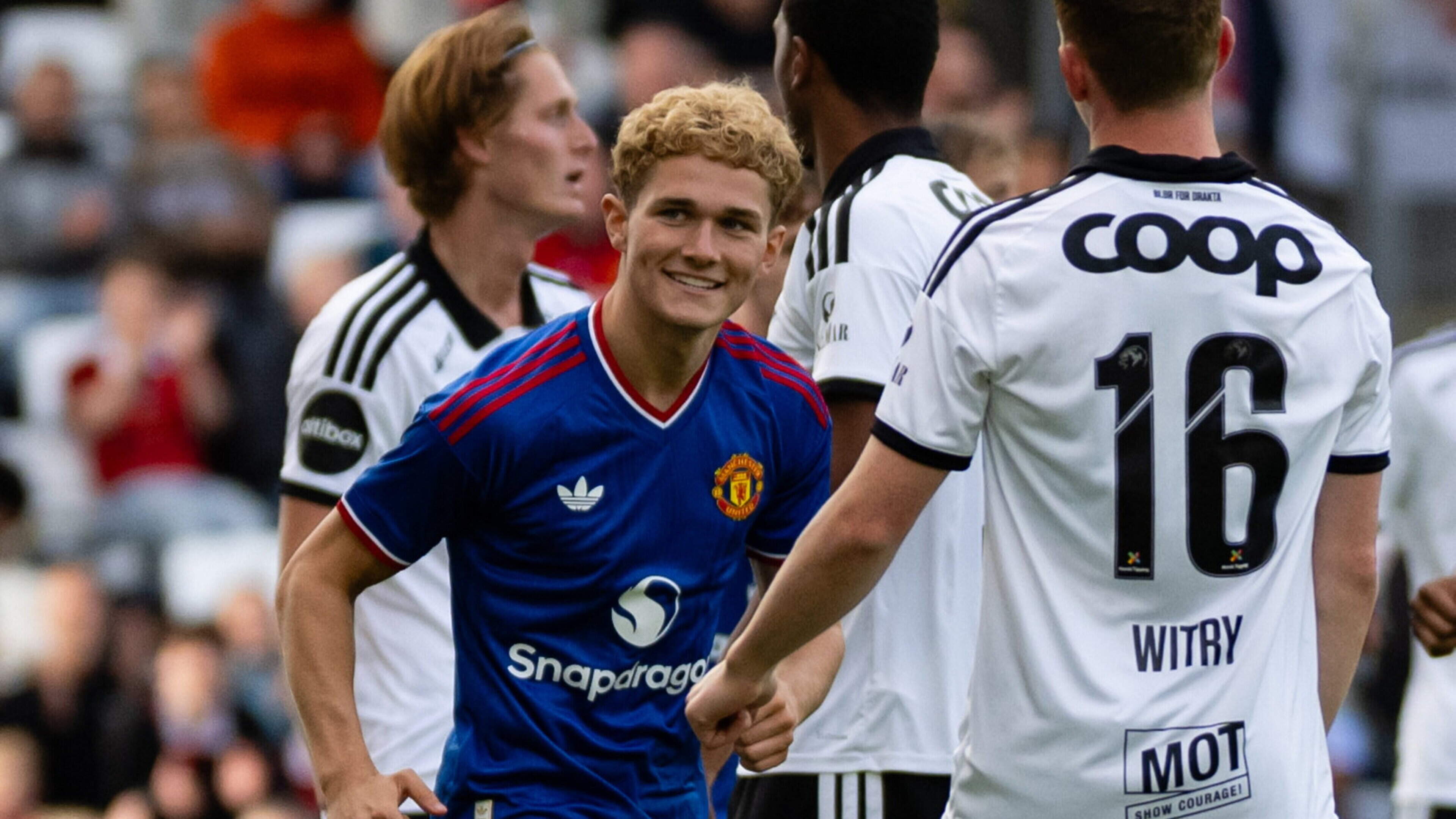 Manchester United Wins 5-0 Against Rosenborg