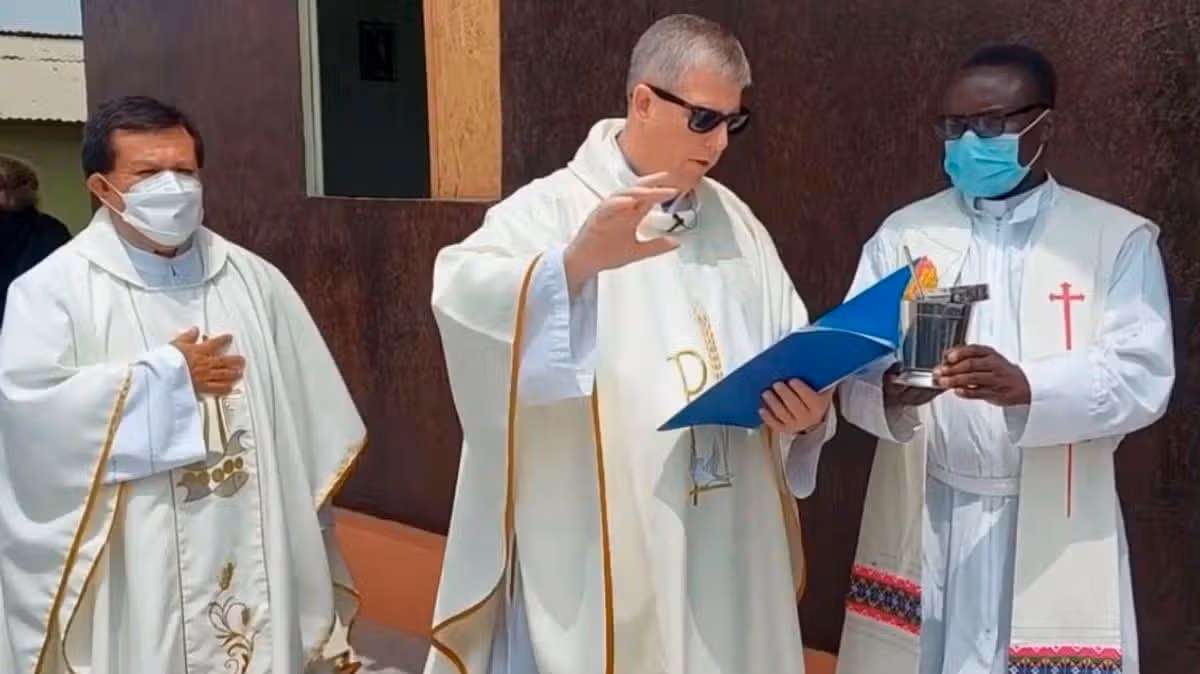 Irish Priest Urges Community to Remember Immigrant History