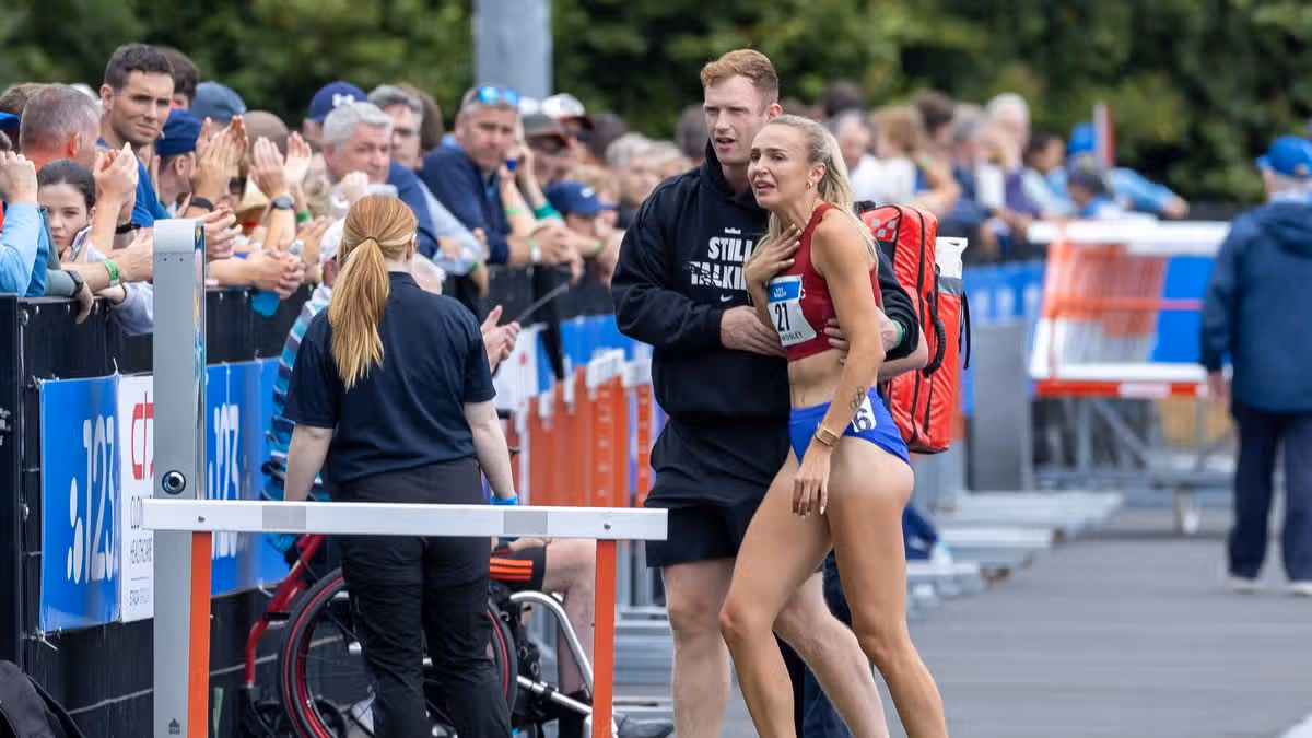 Sharlene Mawdsley Injured in 200m Final