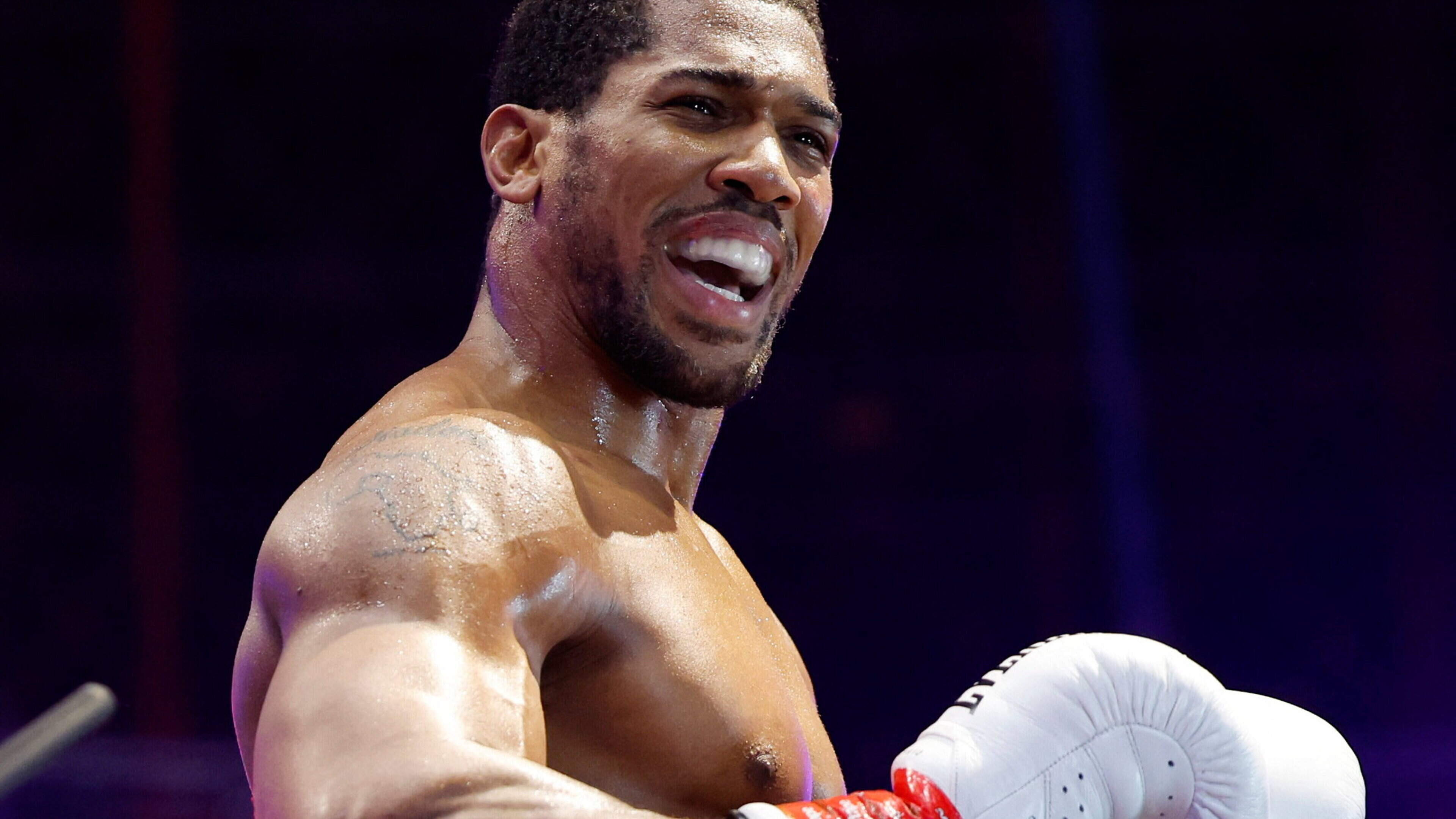 Anthony Joshua prepares for Tyson Fury showdown