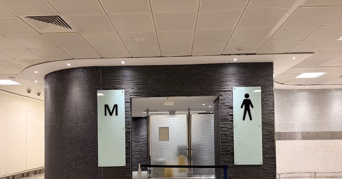 Water Outage Disrupts Gatwick Airport Services