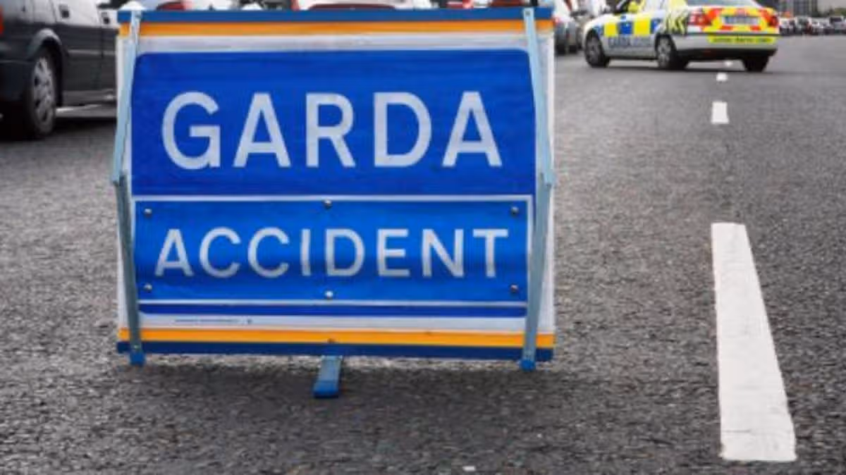 Man dies in Clare crash, another injured