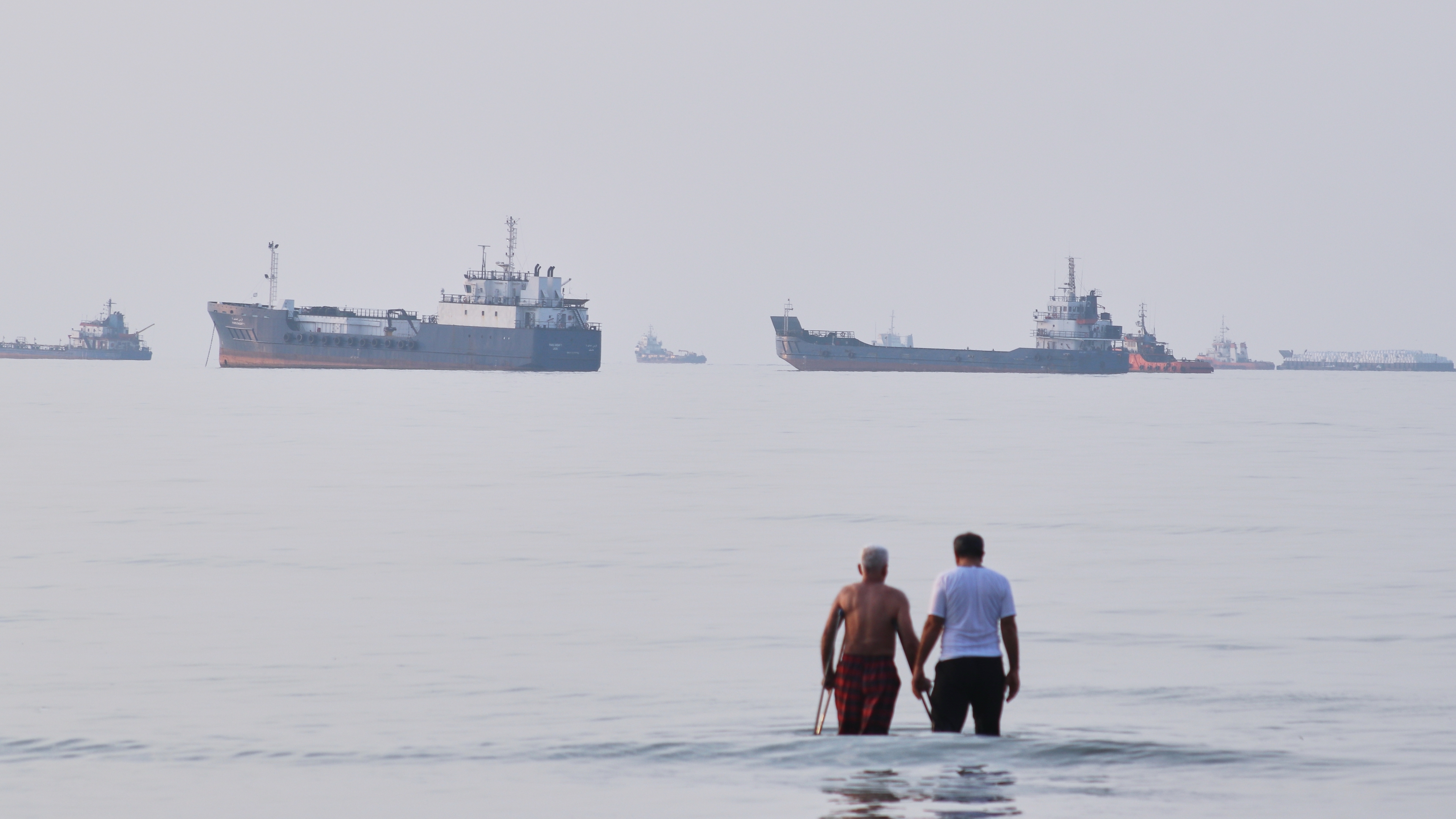 Iran Controls Strait of Hormuz Amid Tensions