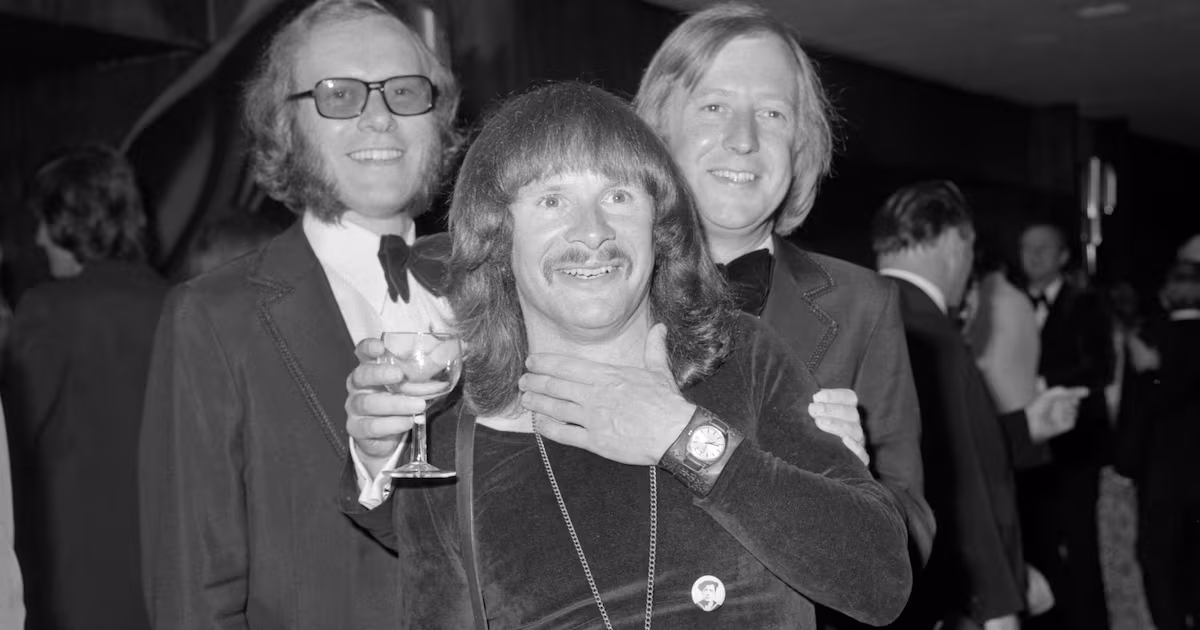 Bill Oddie, beloved wildlife presenter, dies at 85
