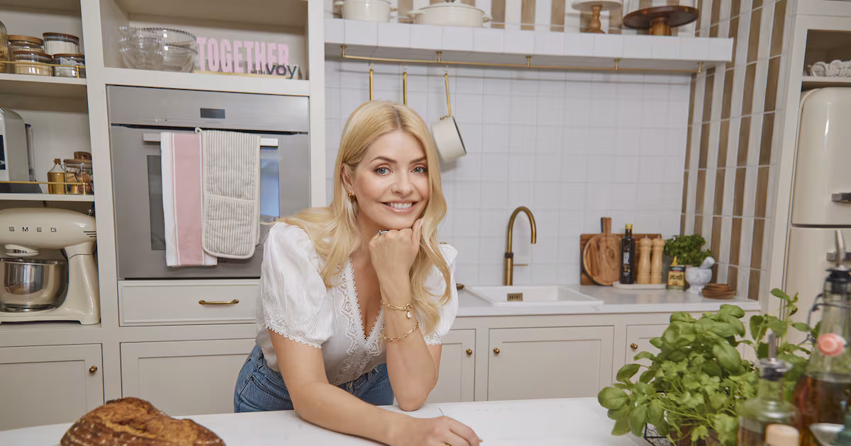 Holly Willoughby Returns to TV with New Show