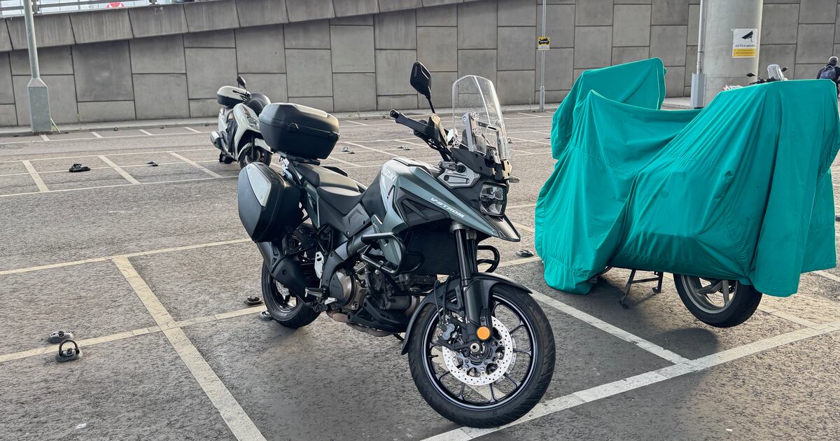 Suzuki 1050 V-Strom RE Enhances Airport Travel
