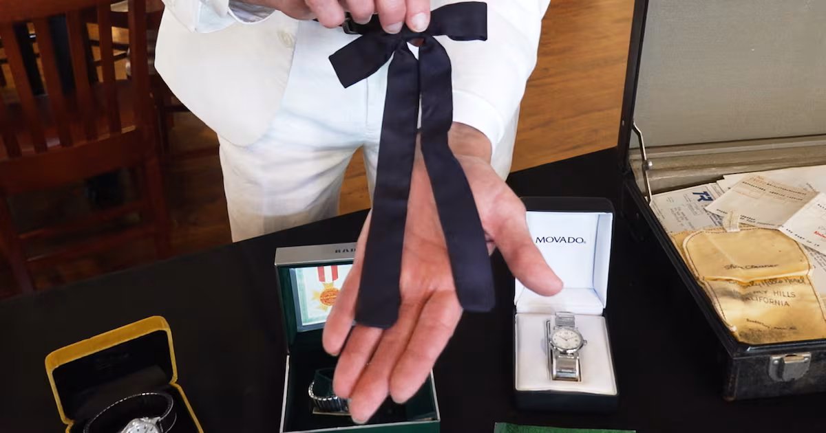 KFC Founder’s Bow Tie and Memorabilia Up for Auction