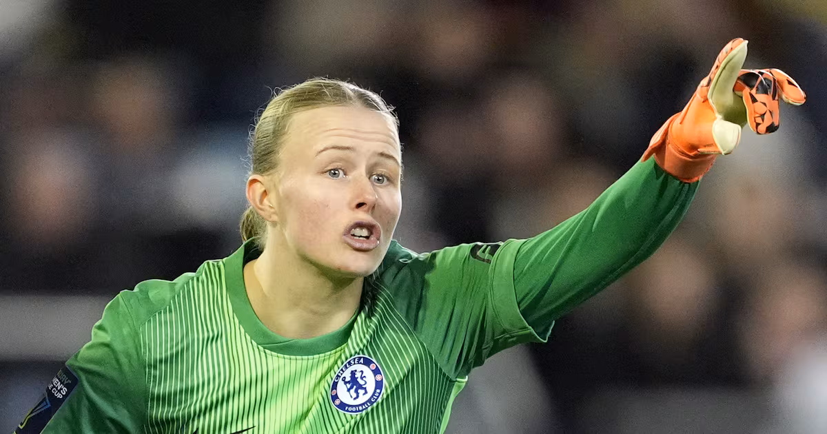 Hannah Hampton signs new deal with Chelsea