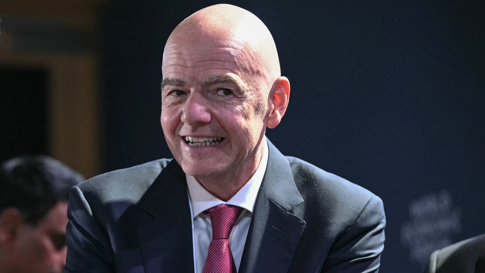 FIFA plans €17.5bn stake sale to investors