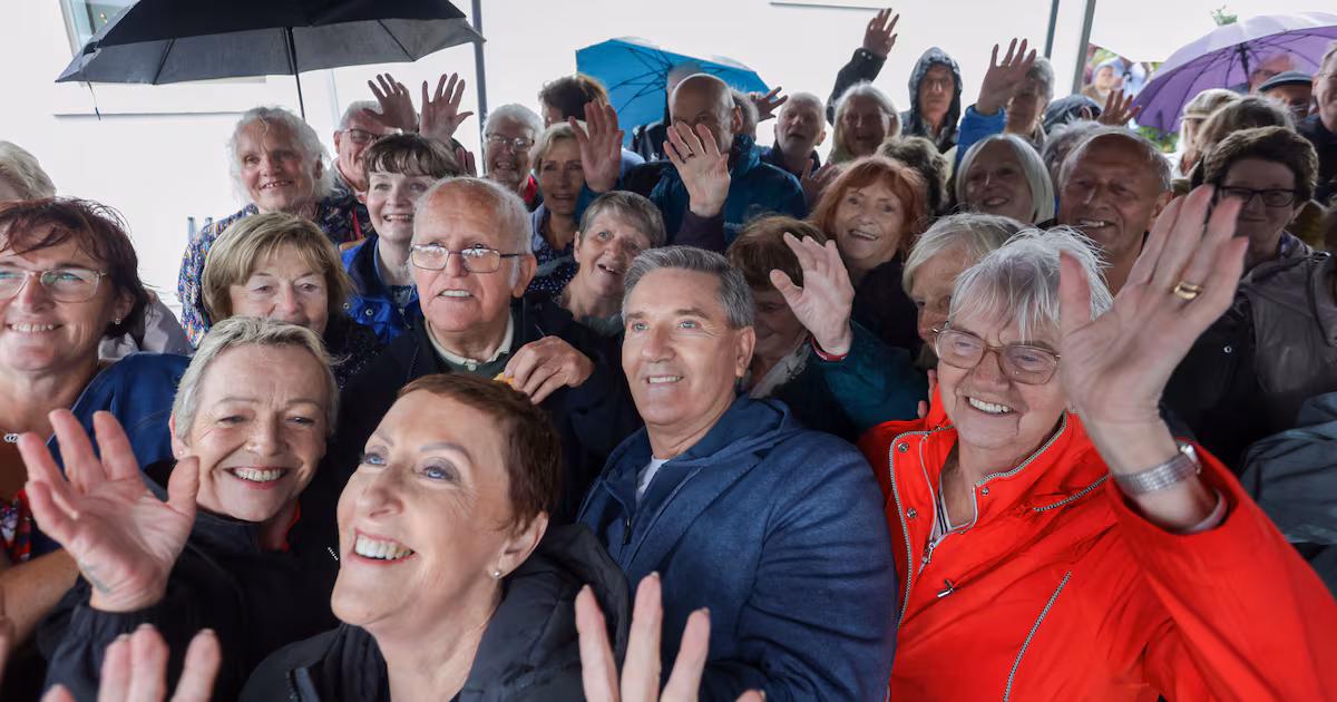 Daniel O’Donnell hosts tea party for cancer research