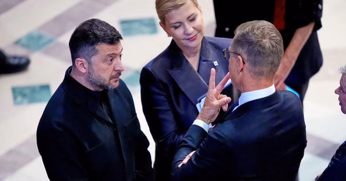 Zelensky Meets Trump After UK Visit