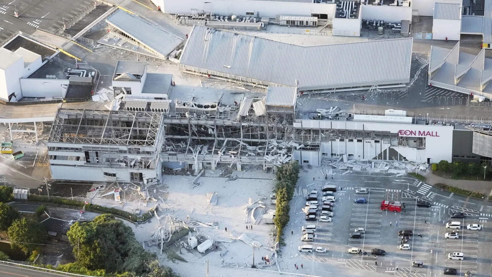 Japan quake toll reaches 13 as rescue efforts continue