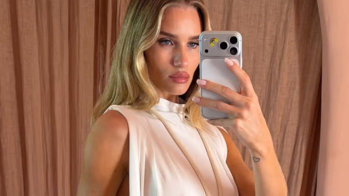Rosie Huntington-Whiteley Shares Favorite Tanning Serum