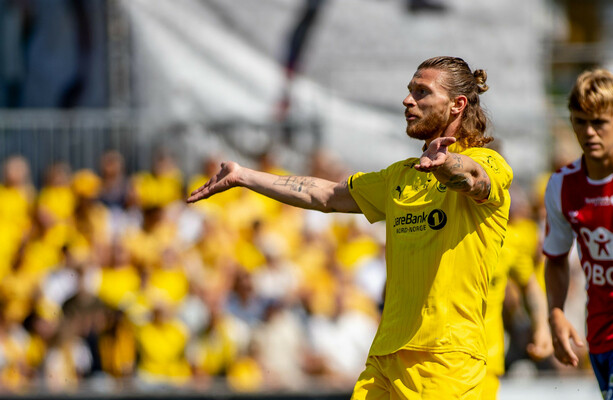 Celtic Signs Kasper Hogh for Record Fee