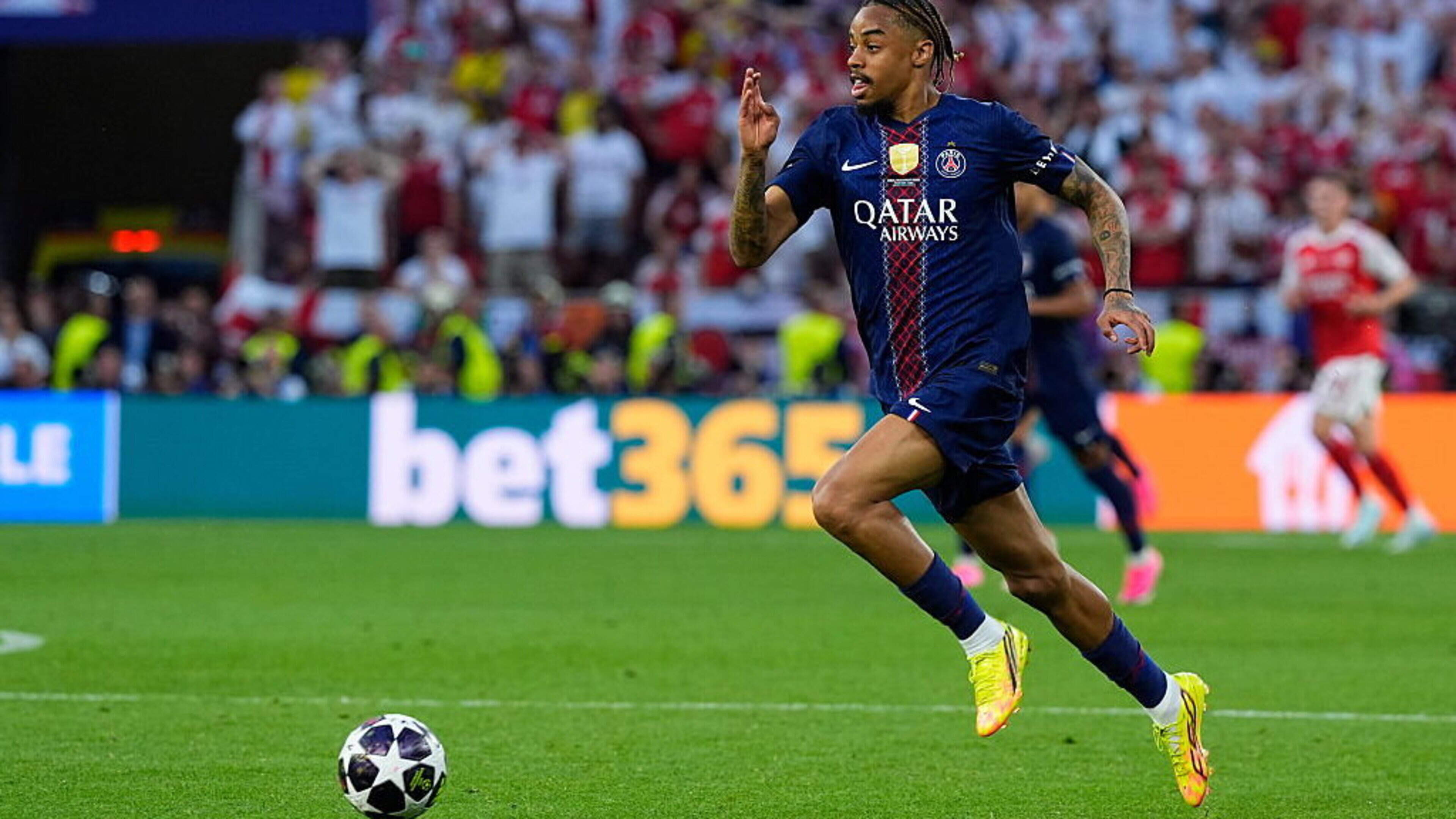Liverpool bids £110 million for PSG's Barcola