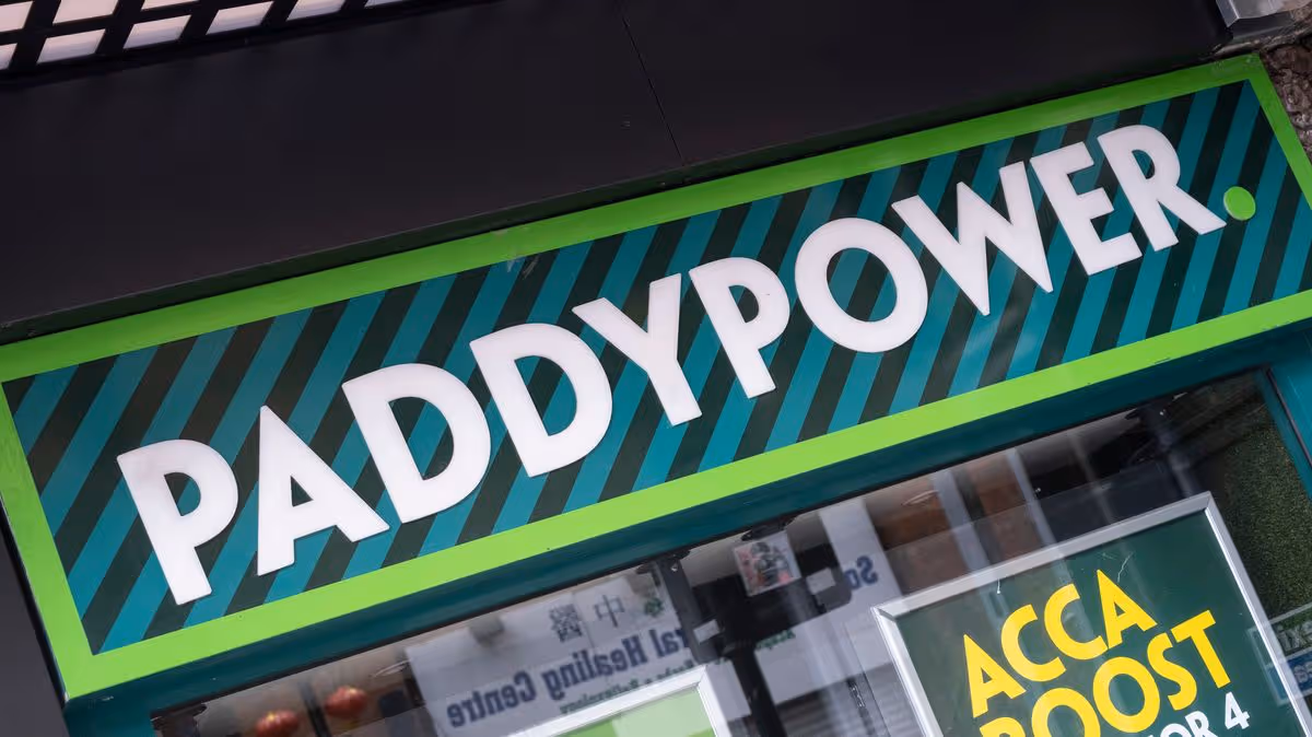 Man with 64 Convictions Robs Betting Shop
