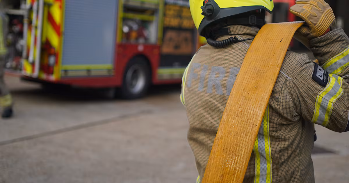 Firefighters Battle Heath Blaze Amid UK Heatwave