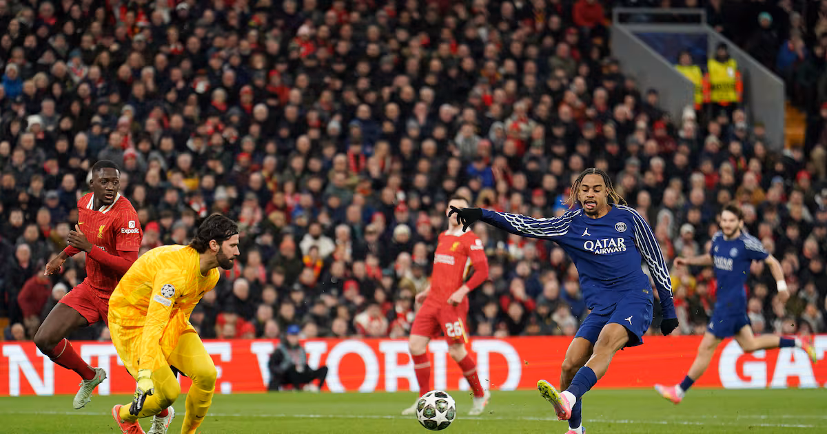 Liverpool Negotiates PSG for Bradley Barcola Transfer