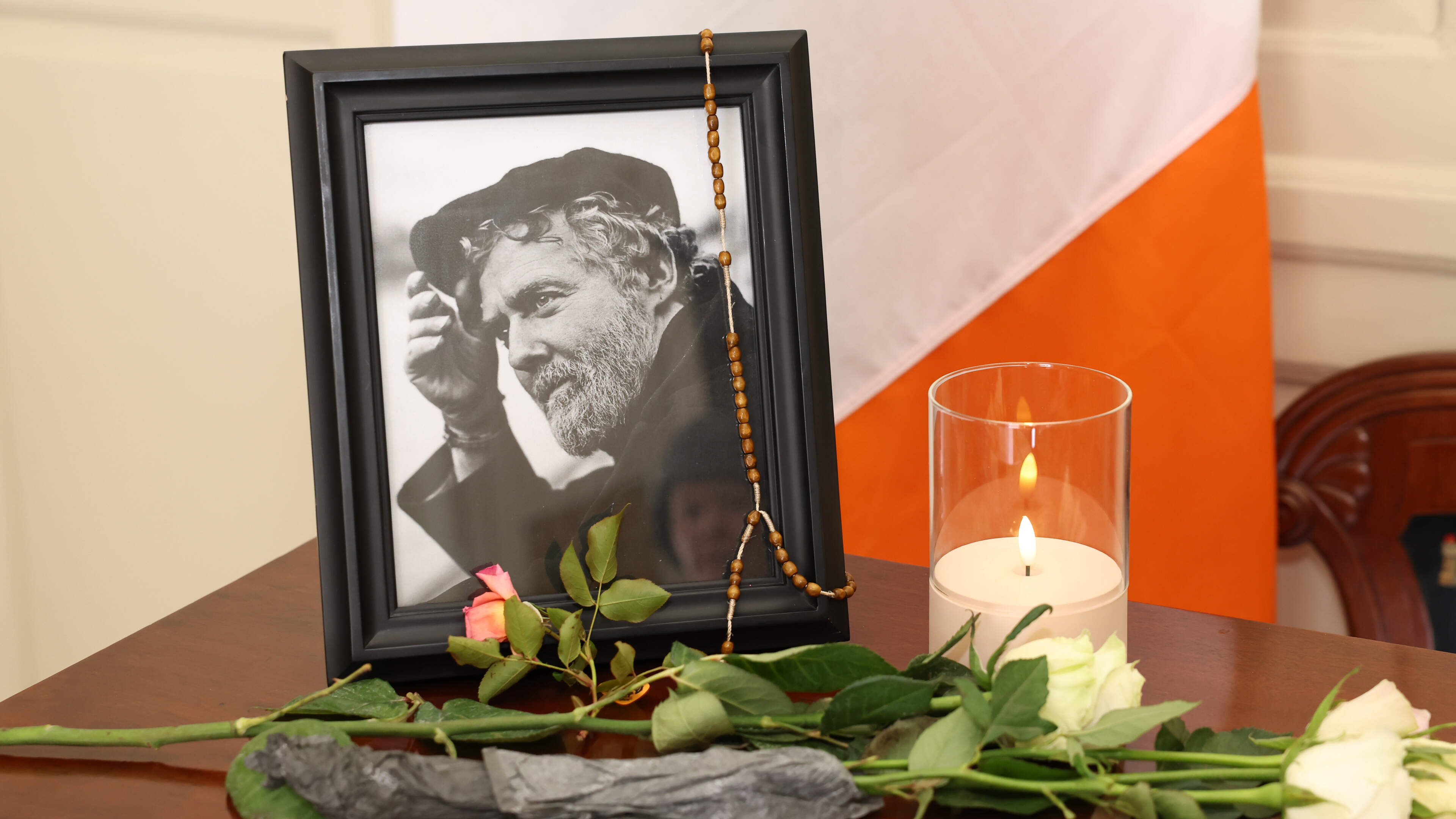 Glen Hansard, Oscar-winning musician, dies in crash