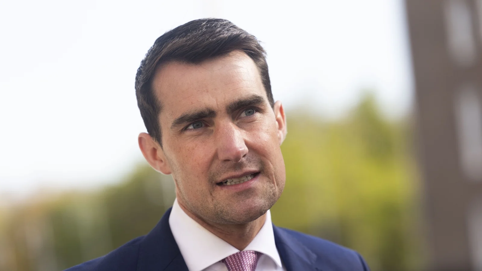 Minister Urges HSE to Improve Staffing Efficiency