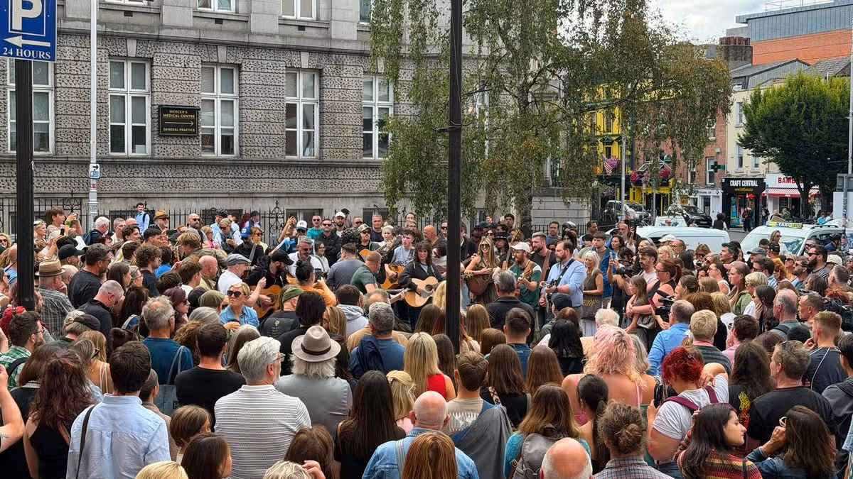 Dublin Singer-Songwriter Glen Hansard Dies at 56