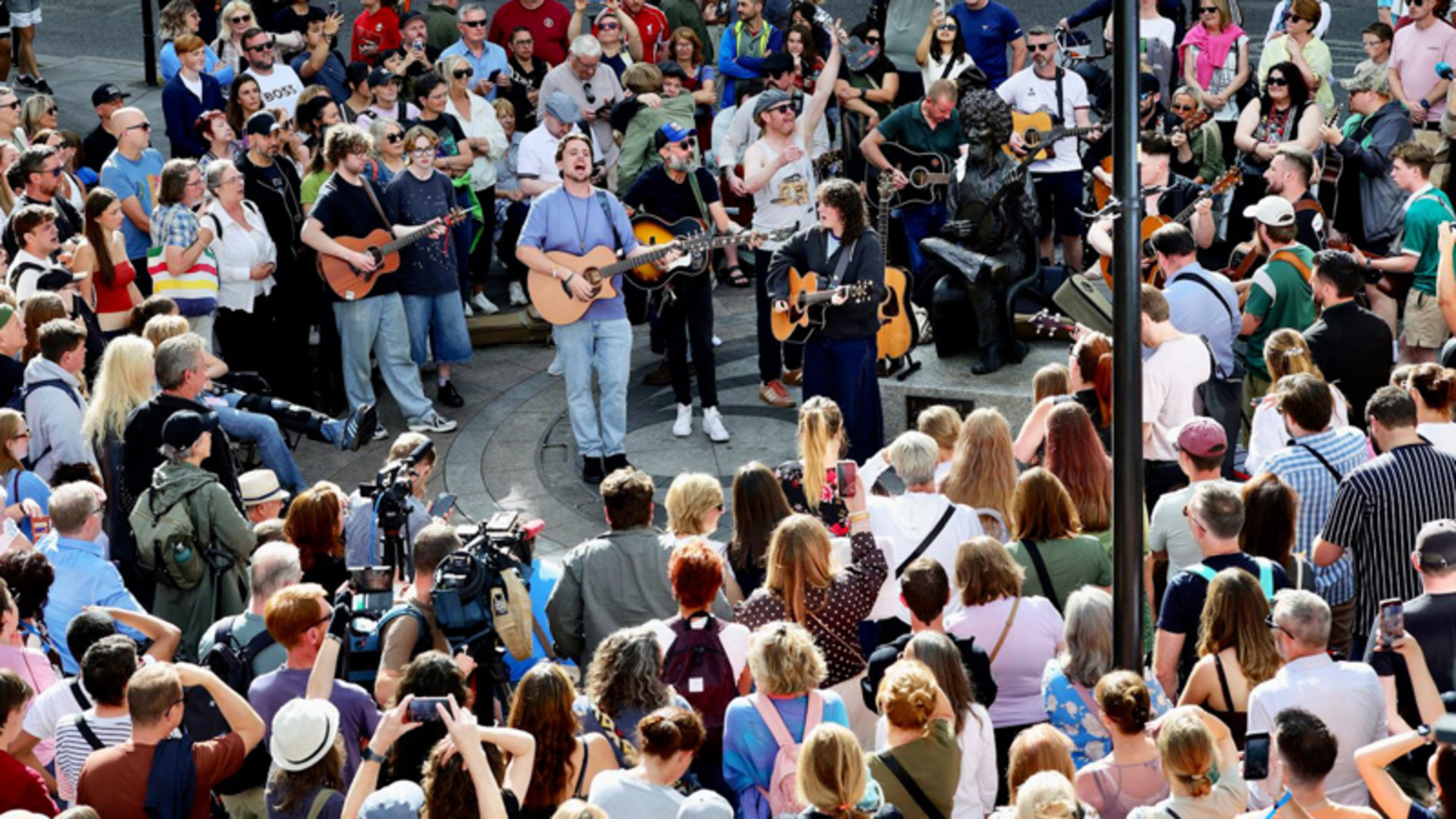 Memorial Event Honors Musician Glen Hansard