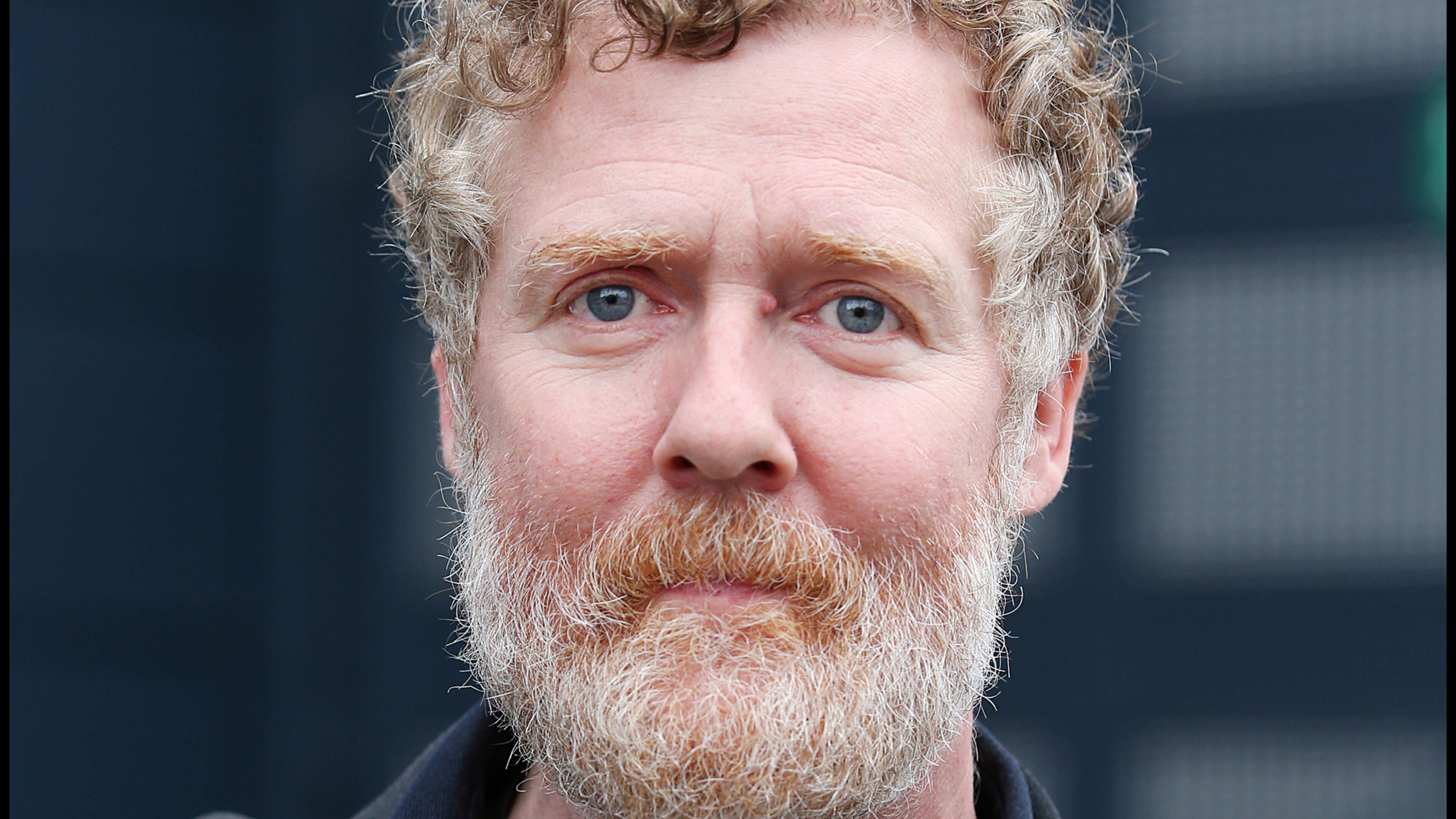 Glen Hansard dies in car crash near Dublin