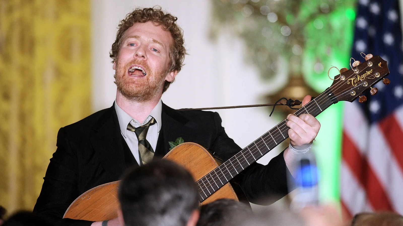 Obama pays tribute to Glen Hansard