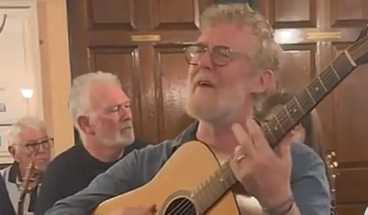 Pub denies lock-in after Hansard's final gig