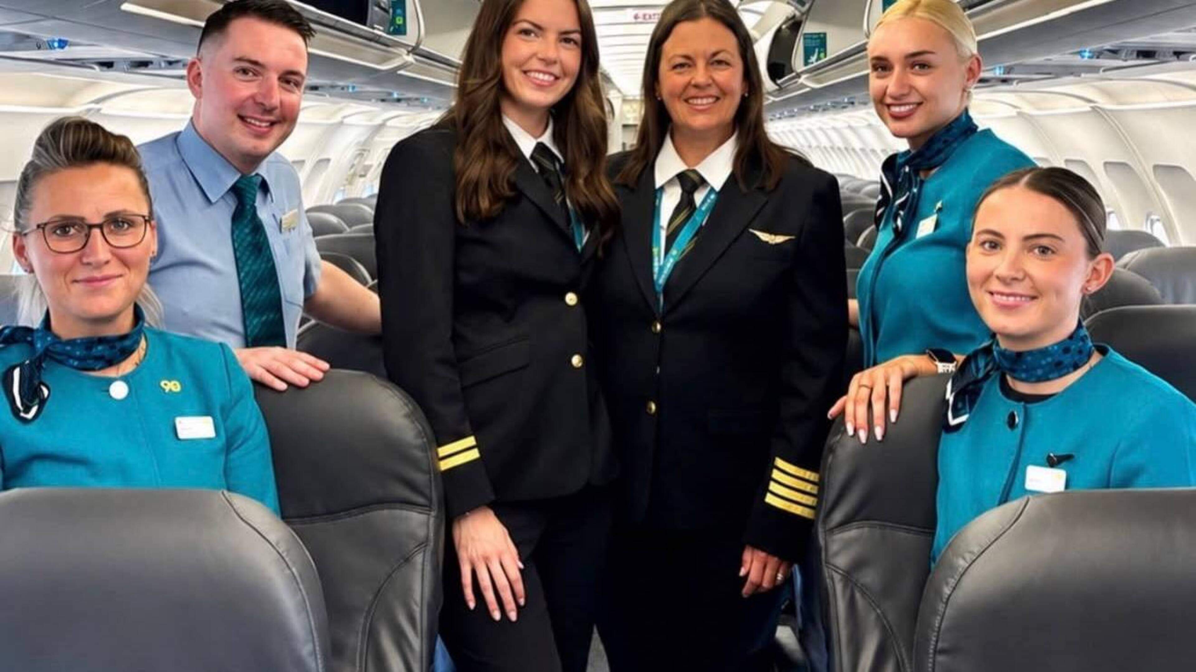 First Mother-Daughter Pilot Duo Flies for Aer Lingus