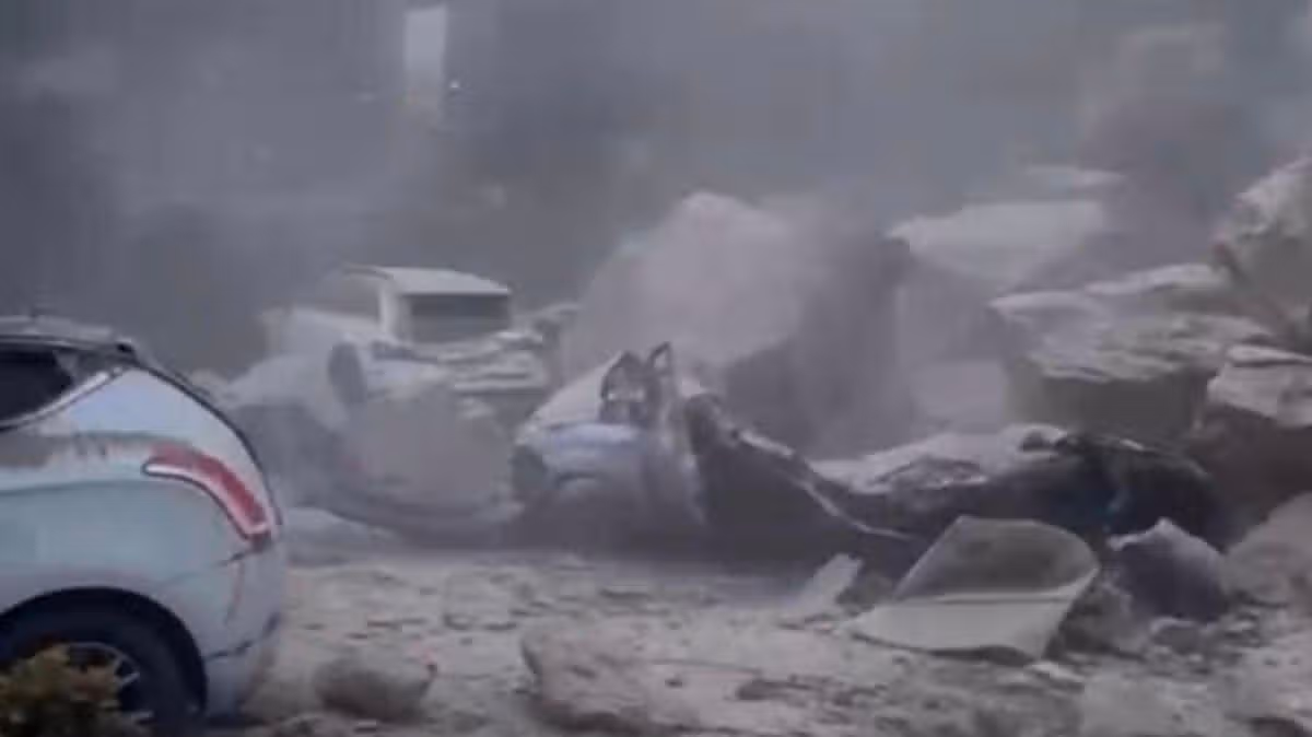 Powerful earthquake strikes Naples and Pozzuoli