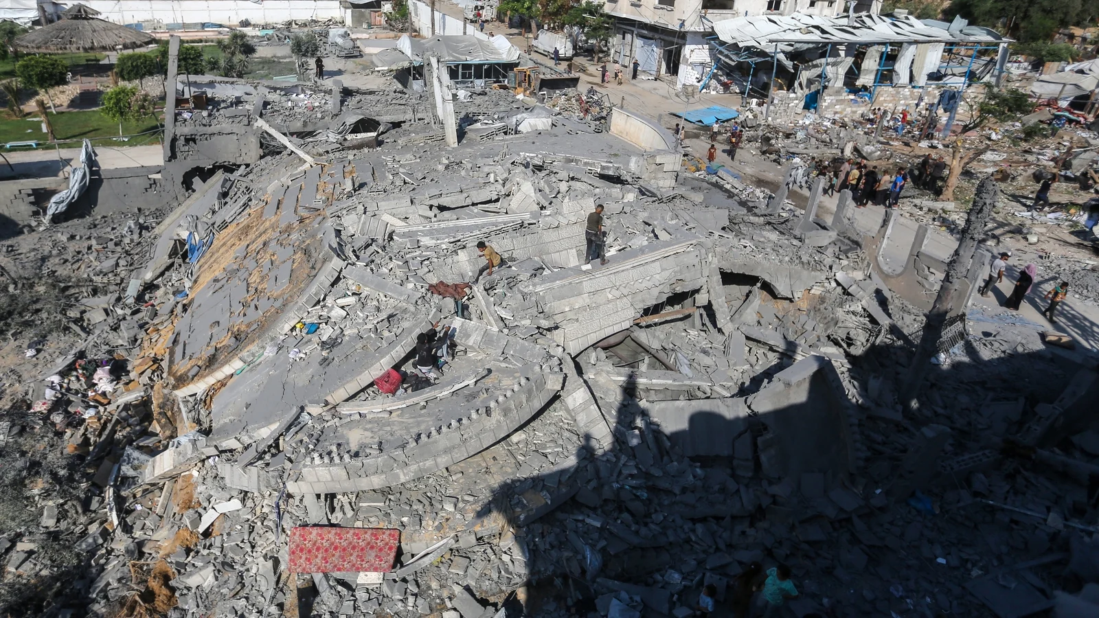 Israeli Strikes Kill Two Palestinians in Gaza