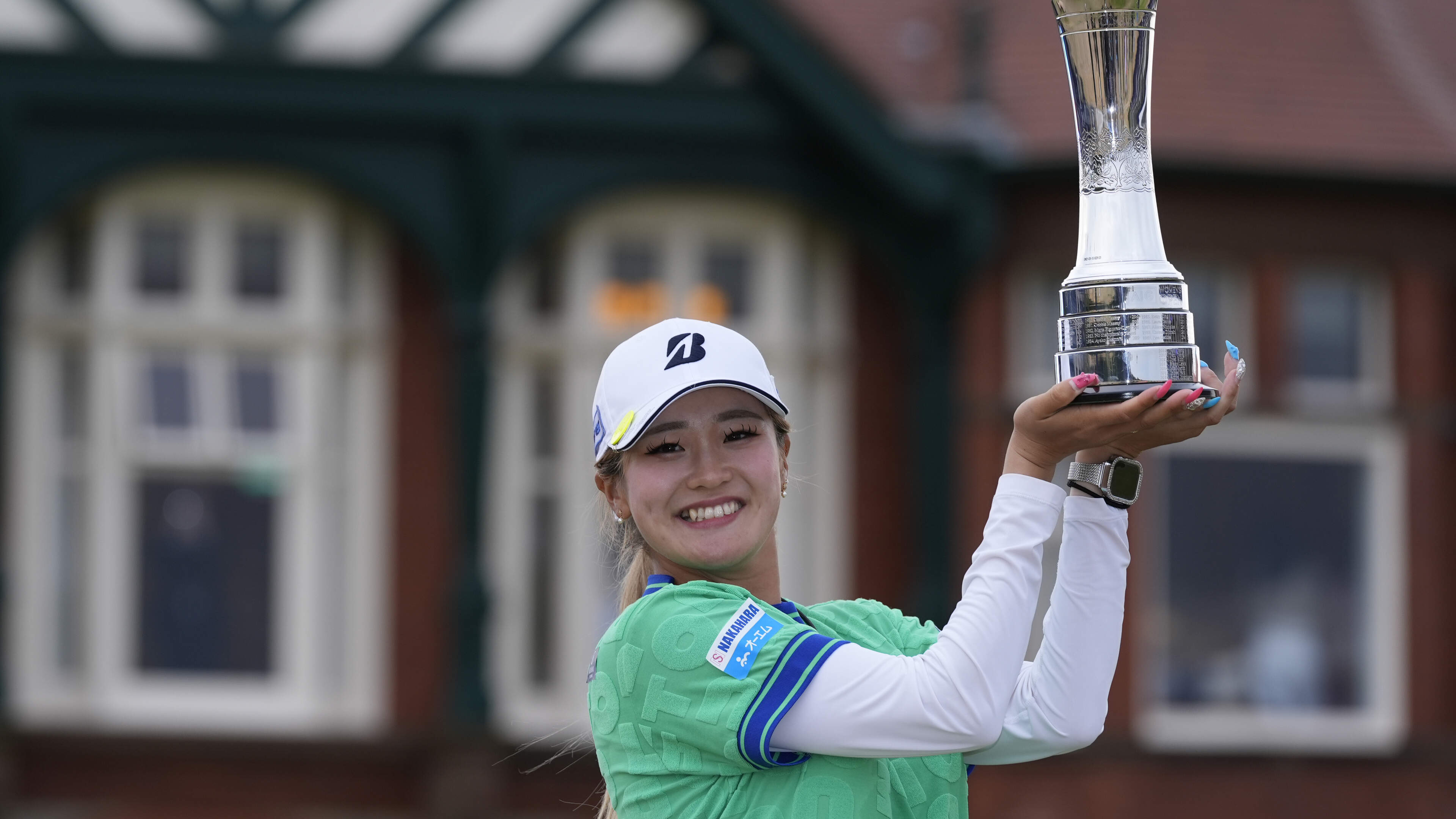 Shiho Kuwaki wins Women's Open title